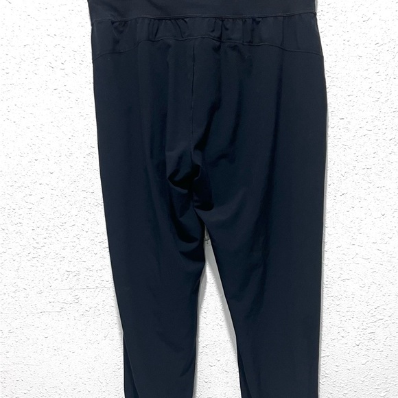 Under Armour Black Track Pants with Tapered Fit small - Picture 5 of 6